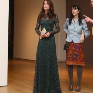 Kate Middleton, duchesse de Cambridge, lors de la soirée de bienfaisance annuelle de la National Portrait Gallery, à Londres le 28 mars 2017.