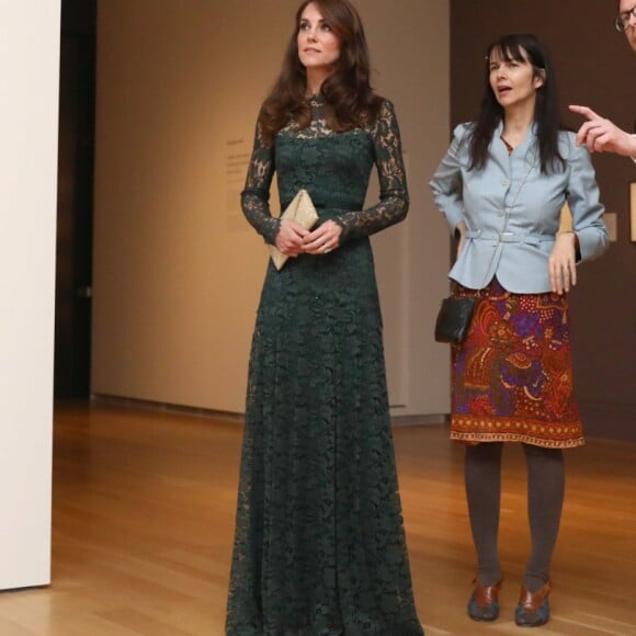 Kate Middleton, duchesse de Cambridge, lors de la soirée de bienfaisance annuelle de la National Portrait Gallery, à Londres le 28 mars 2017.