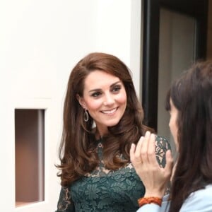 Kate Middleton, duchesse de Cambridge, lors de la soirée de bienfaisance annuelle de la National Portrait Gallery, à Londres le 28 mars 2017.