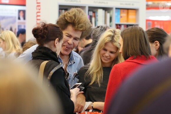 Exclusif - Igor Bogdanov et sa compagne Julie Jardon lors de la 37ème édition du Salon du livre au parc des expositions, à la porte de Versailles, à Paris, France, le 26 mars 2017. © Agence/Bestimage