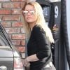 Exclusif - Amber Heard à la sortie d'un cabinet d’avocats à Santa Monica. Amber est ensuite allée mettre de l'essence dans sa voiture et s'est rendu dans un solarium. Le 1er janvier 2017
