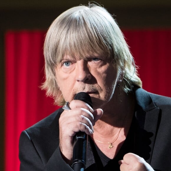 Exclusif - Le chanteur Renaud - Tournage de l'émission "Merci Renaud" dans les studios de la Plaine Saint-Denis le 15 novembre 2016, diffusée le samedi 17 décembre 2016 en prime time sur France 2. © Cyril Moreau / Bestimage
