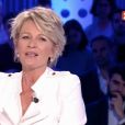 Sophie Davant dans l'émission "On n'est pas couché" sur France 2. Le 8 avril 2017.