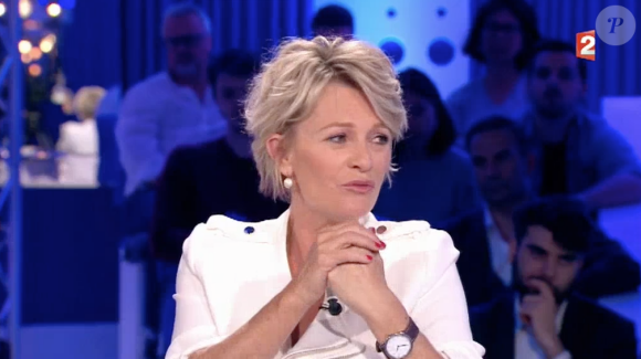 Sophie Davant dans l'émission "On n'est pas couché" sur France 2. Le 8 avril 2017.