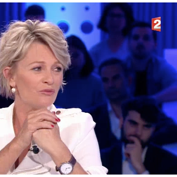 Sophie Davant dans l'émission "On n'est pas couché" sur France 2. Le 8 avril 2017.
