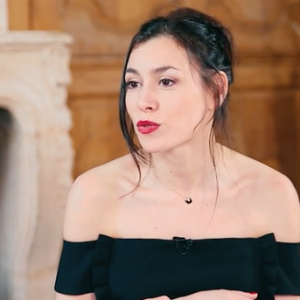 Olivia Ruiz dans "Le goûter de Faustine" pour Femme Actuelle, le 9 avril 2017.