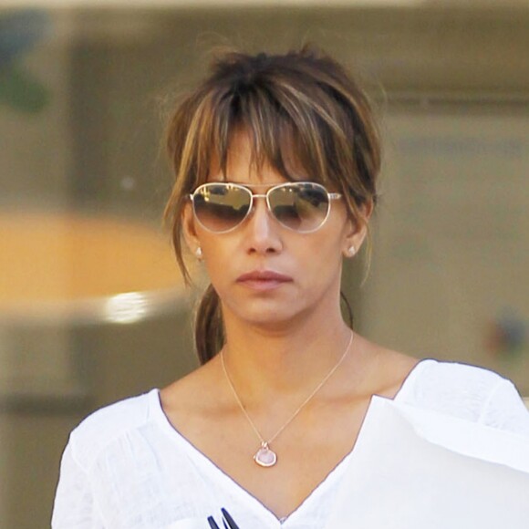 Exclusif - Halle Berry à la sortie des bureaux FedEx à Los Angeles, le 30 mars 2017