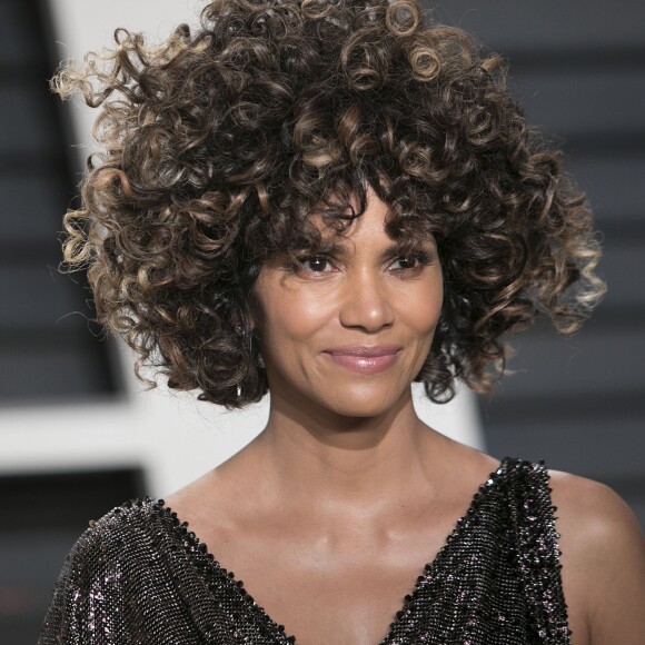 Halle Berry - People à la soirée Vanity Fair en marge de la cérémonie des Oscar 2017 à Los Angeles le 26 février 2017. © Prensa Internacional via ZUMA Wire
