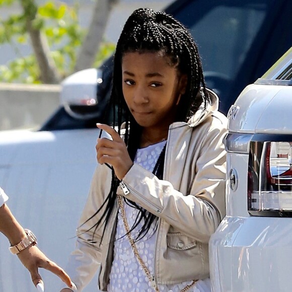 Mel B va faire du shopping chez Rite Aid avec ses filles Madison et Angel à Beverly Hills, le 8 avril 2017.