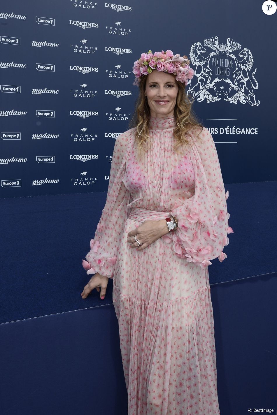 Sophie Thalmann durant le 167ème Prix de Diane Longines à l'hippodrome