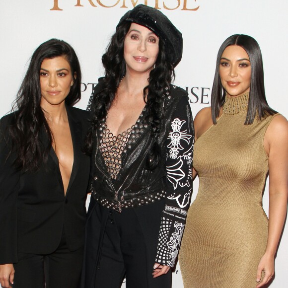 Kourtney Kardashian, Cher, Kim Kardashian à la première de ‘The Promise' au théâtre TCL à Hollywood, le 12 avril 2017