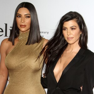 Kim Kardashian, Kourtney Kardashian à la première de ‘The Promise' au théâtre TCL à Hollywood, le 12 avril 2017