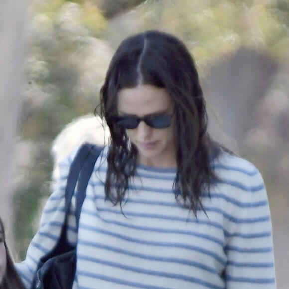 Jennifer Garner accompagne sa fille Seraphina rendre visite à une des ses amies à in Los Angeles, le 10 avril 2017