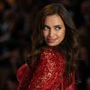 Irina Shayk enceinte - Défilé Victoria's Secret Paris 2016 au Grand Palais à Paris, le 30 novembre 2016.
