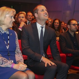 Le prince William, duc de Cambridge, assiste à la projection d'un documentaire de la BBC "Mind over marathon" dans le cadre d'une campagne sur les maladies mentales à Londres le 18 avril 2017.