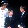 La princesse Diana et ses fils William et Harry lors du 50e anniversaire de la victoire des Alliés, en août 1995