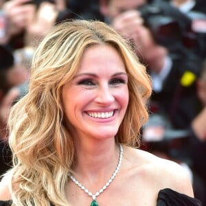 Julia Roberts - Montée des marches du film "Money Monster" lors du 69ème Festival International du Film de Cannes. Le 12 mai 2016. © Giancarlo Gorassini/Bestimage