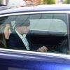Kate Middleton et le prince William repartant après leur visite surprise à BBC Radio 1 dans l'émission de Scott Mills le 21 avril 2017, à Londres.