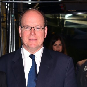 Le prince Albert II de Monaco entourée par ses cousines la baronne Elisabeth Ann de Massy, à gauche, présidente de la fédération monégasque de tennis et du Monte-Carlo Country Club, et sa fille Mélanie à la soirée de gala du Monte-Carlo Rolex Masters 2017 le 21 avril 2017 au Sporting d'été dans la Salle des Etoiles. © Bruno Bebert/Bestimage