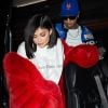 Kylie Jenner et son compagnon Tyga se baladent dans les rues de New York, le 14 février 2017. La bombe porte un manteau de fourrure.