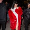 Kylie Jenner et son compagnon Tyga se baladent dans les rues de New York, le 14 février 2017. Elle porte un gros manteau de fourrure.