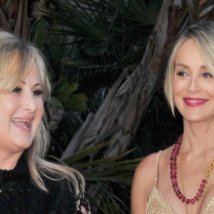 Les soeurs Kelly et Sharon Stone - Soirée caritative "Lupus LA's 2017 Orange Ball: Rocket To A Cure Gala" à Los Angeles le 22 avril 2017.