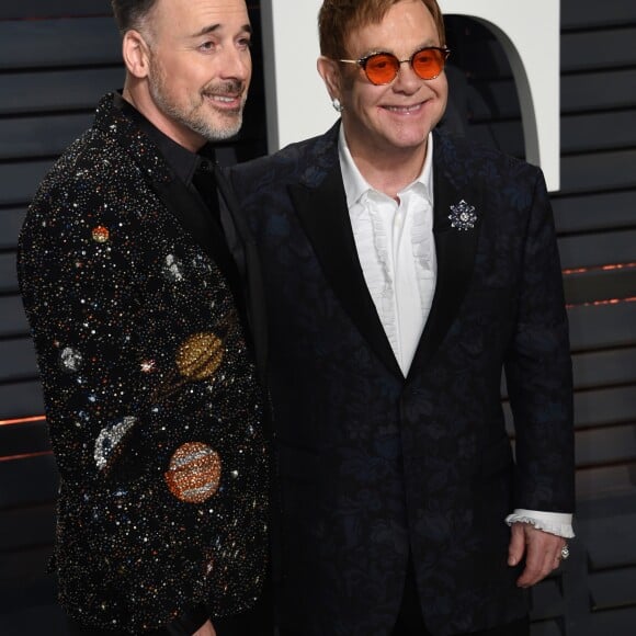 David Furnish et son mari Elton John - Vanity Fair Oscar viewing party 2017 au Wallis Annenberg Center for the Performing Arts à Berverly Hills, le 26 février 2017. © Chris Delmas/Bestimage