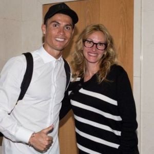 Rencontre entre Cristiano Ronaldo et Julia Roberts le 23 avril 2017 à Madrid.