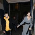 Gigi Hadid et son compagnon Zayn Malik quittent l'hôtel George V pour aller dîner à Paris le 3 mars 2017.
