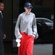 Gigi Hadid sort en jogging d'un immeuble à New York, le 19 avril 2017.