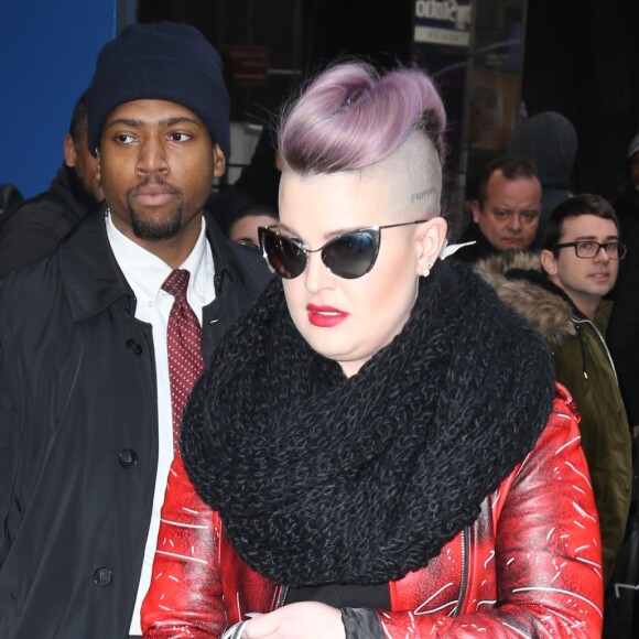 Kelly Osbourne à la sortie de l'émission "Good morning america" à New York le 21 décembre 2016.