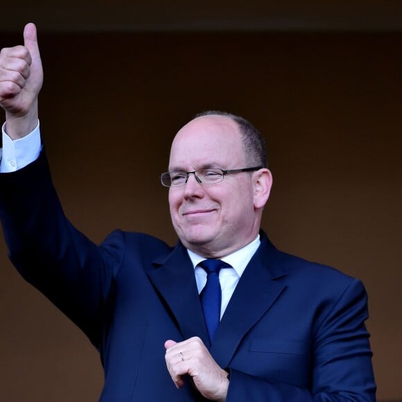 Le prince Albert II de Monaco assiste au match AS Monaco - Toulouse FC au stade Louis II à Monaco le 29 avril 2017. © Bruno Bébert / Bestimage