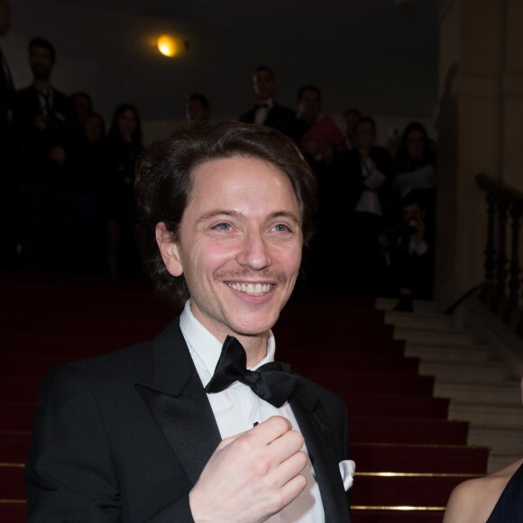 Le chanteur Raphaël et sa compagne Mélanie Thierry - Arrivées des personnalités à la 41e cérémonie des César au théatre du Chatelet à Paris le 26 février 2016. © Olivier Borde / Dominique Jacovides / Bestimage