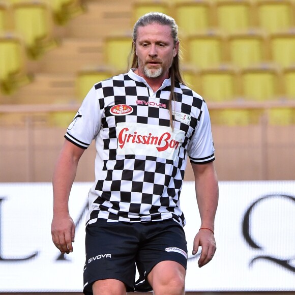 Emmanuel Petit participe au traditionnel match de football caritatif opposant l'A.S. Star Team for Children à l'Association Mondiale des Pilotes de F1, au stade Louis II le 24 mai 2016 à Monaco. Les Pilotes de F1 ont remporté le match sur le score de 3 à 1. © Bruno Bebert / Bestimage