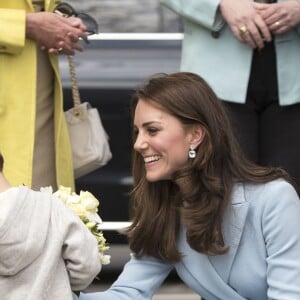 Catherine Kate Middleton, la duchesse de Cambridge en visite au Luxembourg, le 11 mai 2017. Elle a visité le musée du Modem Art, la place Clairefontaine, a rencontré le Grand Duc et la Grande Duchesse au palais pour la commémoration du traité de Londres de 1867 et visité l'exposition ''Luxembourg 1867'' au musée Drai Eechelen.  Britain's Catherine, Duchess of Cambridge visits the Grand Duchy of Luxembourg. During the busy day visit the duchess will see the Museum of Modern Art, visit Place Claierfontaine, meet the Drand Duke and Duchess at the Grand Ducal Palace, attend the official commemoration of the 1867 Treaty of London and tour the exhibition 'Luxembourg 1867 - Open City' at the Drai Eechelen Museum.11/05/2017 - 