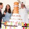 Catherine Kate Middleton, la duchesse de Cambridge en visite au Luxembourg sur la place Clairefontaine pour un évènement sur le thème du cyclisme , le 11 mai 2017.  The Duchess of Cambridge and Xavier Bettel, Prime Minister of Luxembourg look at a cake with a cycling design while touring a cycling themed festival in Place de Clairefontaine Luxembourg, during a day of visits in Luxembourg where she is attending commemorations marking the 150th anniversary 1867 Treaty of London, that confirmed the country's independence and neutrality.11/05/2017 - Luxembourg