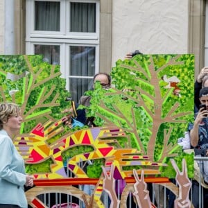 Catherine (Kate) Middleton, duchesse de Cambridge - Catherine Kate Middleton, la duchesse de Cambridge en visite au Luxembourg, le 11 mai 2017. Kate Middleton visite "l'urban-art-project "sur la place Clairefontaine lors de la célébration du 150e anniversaire de la signature du Traité de Londres.  Catherine visits an urban-art-project at Place de Clairefontaine during the celebration of the 150th anniversary of the Treaty of London, signed on 11th May 1867 in Luxembourg; on May 11, 201711/05/2017 - 