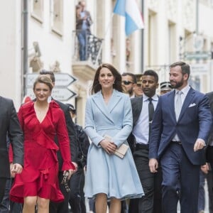 La duchesse Catherine de Cambridge avec le prince Guillaume et la princesse Stéphanie lors de sa visite au Luxembourg, le 11 mai 2017, dans le cadre de la commémoration du Traité de Londres de 1867.