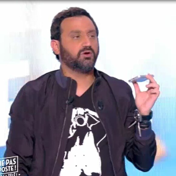 Cyril Hanouna appelle Arthur en direct dans Touche pas à mon poste sur C8 le 16 mai 2017.