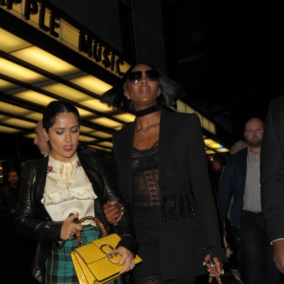 Salma Hayek et Naomi Campbell assistent à la projection de 'Can't Stop, Won't Stop: A Bad Boy Story' au cinéma Curzon Mayfair. Londres, le 17 mai 2017.