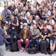 Pedro Almodovar, président du jury, au milieu des photographes. - Photocall du Jury du 70ème festival de Cannes le 17 mai 2017 © Cyril Moreau / Bestimage