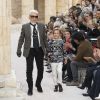 Karl Lagerfeld et son filleul Hudson Kroenig - Défilé de mode "Chanel", collection prêt-à-porter croisière 2018 au Grand Palais à Paris. Le 3 mai 2017 © Olivier Borde / Bestimage