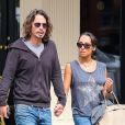 Chris Cornell et sa femme Vicky Karayiannis se promènent à New York, le 3 octobre 2013.