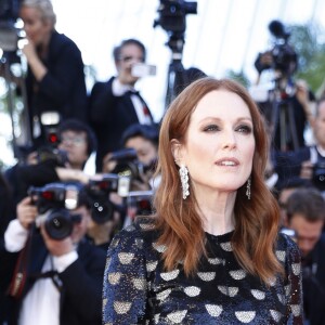 Julianne Moore (robe Louis Vuitton, bijoux Chopard) - Montée des marches du film "Okja" lors du 70e Festival International du Film de Cannes. Le 19 mai 2017. © Borde-Jacovides-Moreau / Bestimage