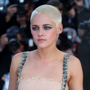 Kristen Stewart en Chanel - Montée des marches du film "120 battements par minute" lors du 70ème Festival International du Film de Cannes. Le 20 mai 2017. © Borde-Jacovides-Moreau / Bestimage