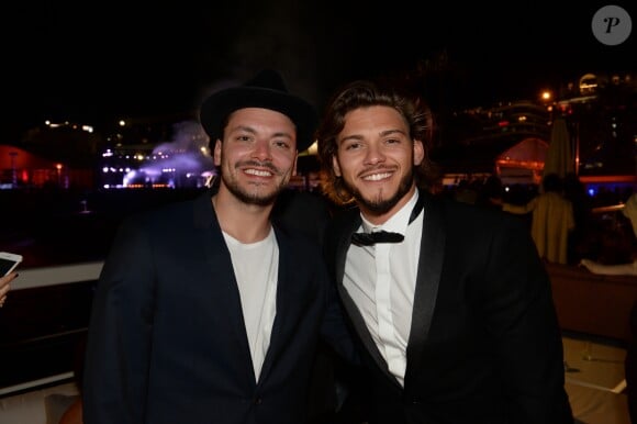 Kev Adams et Rayane Bensetti - Soirée Orange sur la plage du Majestic lors du 70ème Festival International du Film de Cannes, France, le 20 mai 2017. © Rachid Bellak/Bestimage