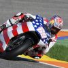 Nicky Hayden en octobre 2008 lors d'entraînements près de Valence. Le champion du monde MotoGP 2006 est mort le 22 mai 2017 dans un hôpital de Cesena en Italie, cinq jours après avoir été percuté par une voiture alors qu'il était à vélo.