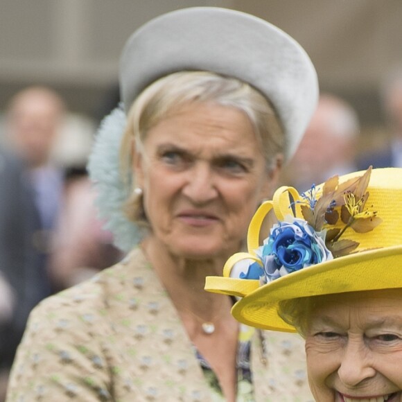 La reine Elizabeth II et le prince Philip ont observé une minute de silence suite à l'attentat de Manchester lors de la garden party donnée dans les jardins de Buckingham Palace à Londres, le 23 mai 2017.