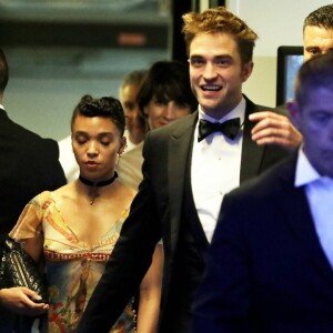 Robert Pattinson et sa compagne FKA twigs - Descente des marches du film "Good Time" lors du 70ème Festival International du Film de Cannes. Le 25 mai 2017 © Borde-Jacovides-Moreau / Bestimage