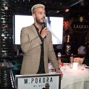 Exclusif - Matt Pokora (M. Pokora) reçoit son disque de diamant (500.000 albums) au restaurant la "Gioia" à Paris, le 10 mai 2017. © Rachid Bellak/Bestimage